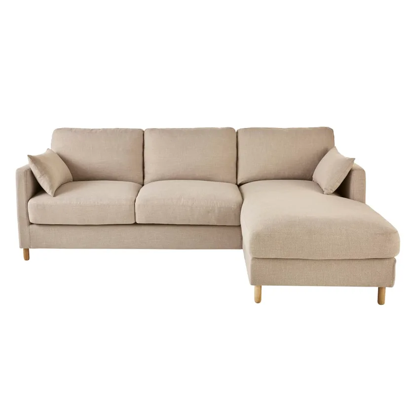Canapé Julian d'angle beige en tissu avec méridienne à droite, pieds en bois clair, fond blanc.